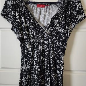 Elle Black Vneck Cut Top